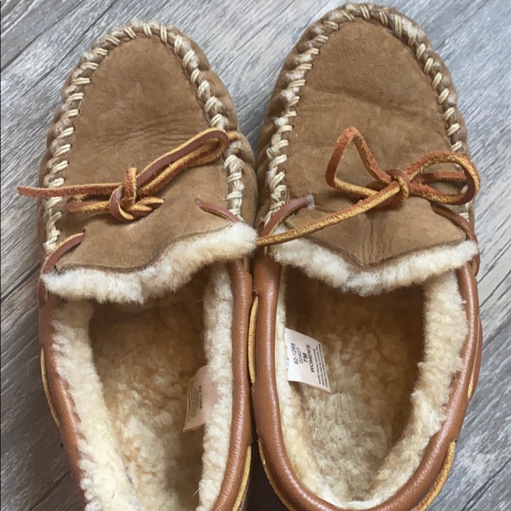 Cabelas sheep skin slippers